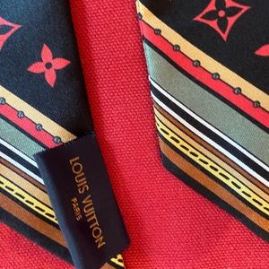 Louis Vuitton Bandeau.